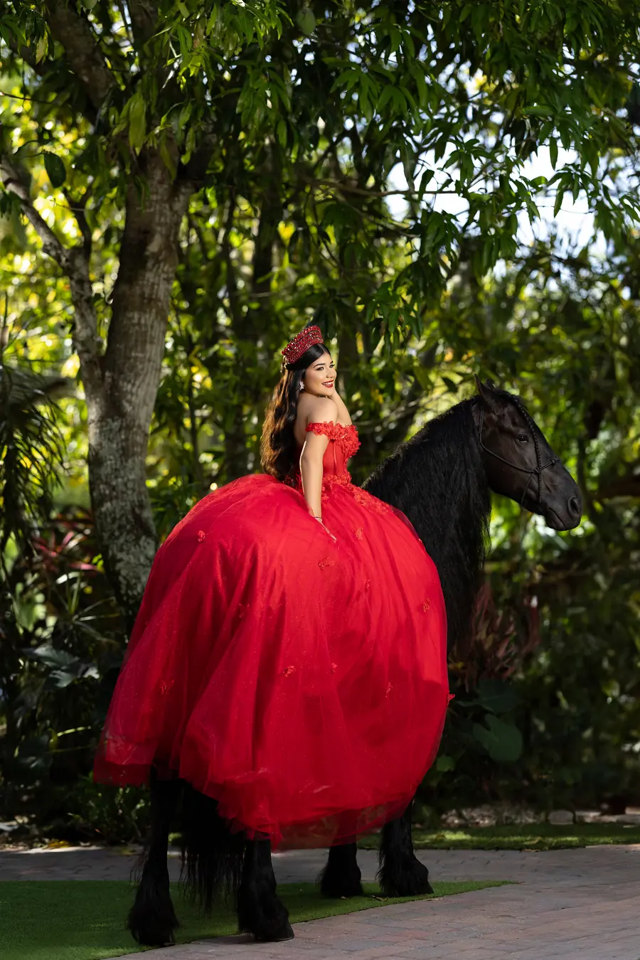 Quinceañera en playa de Miami al atardecer